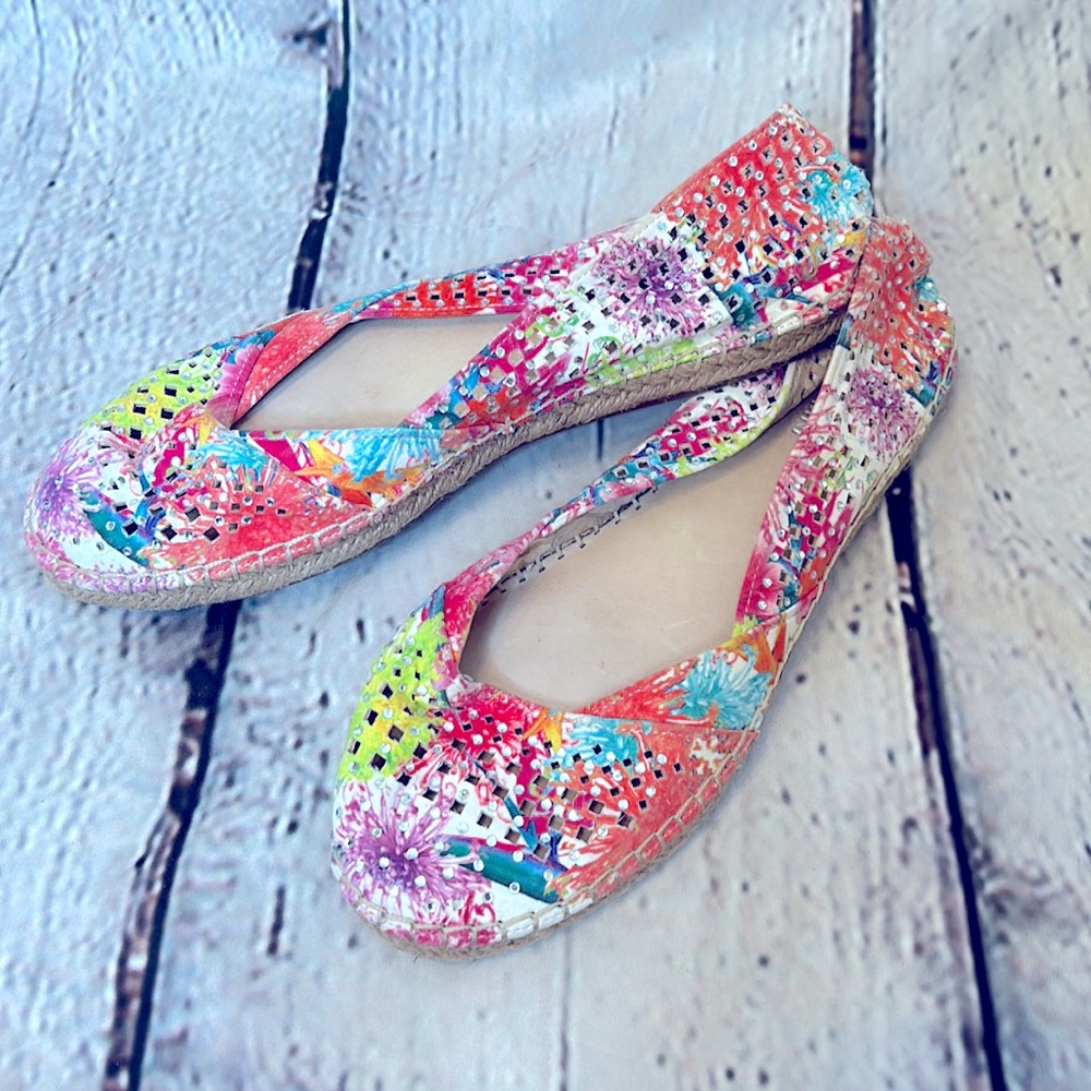 Gianni Bini Multi-Colored Slip-On Flats Size 8 Excellent Condition